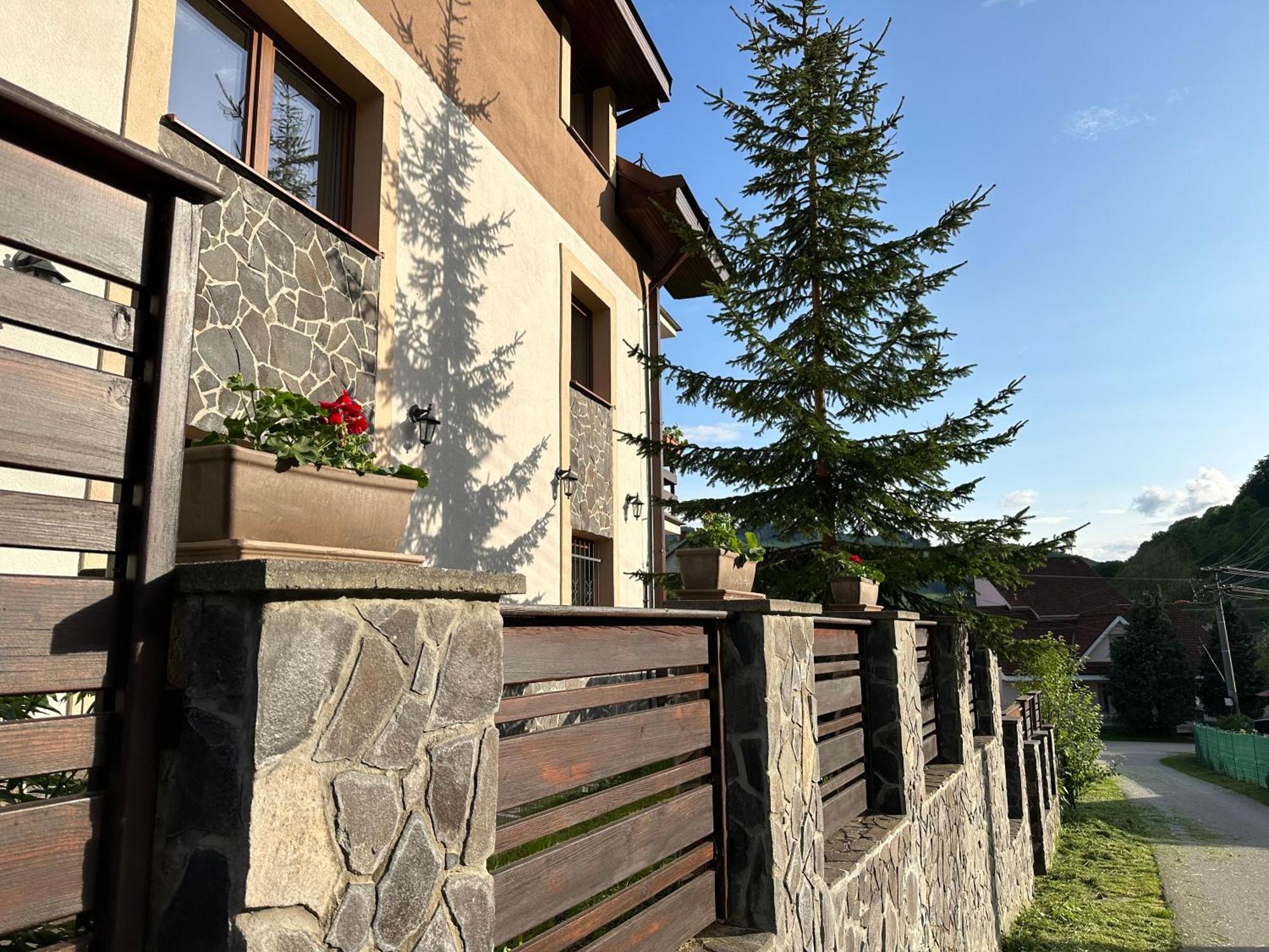 Holiday Home Skalka Mýto pod Ďumbierom Buitenkant foto