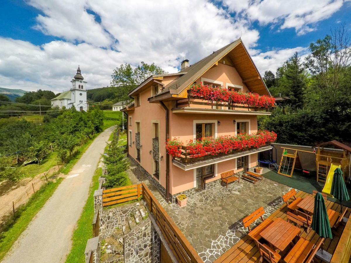 Holiday Home Skalka Mýto pod Ďumbierom Buitenkant foto